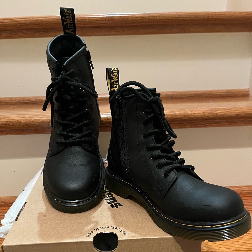 Dr. Martens 1460 Junior Boots - Softy T